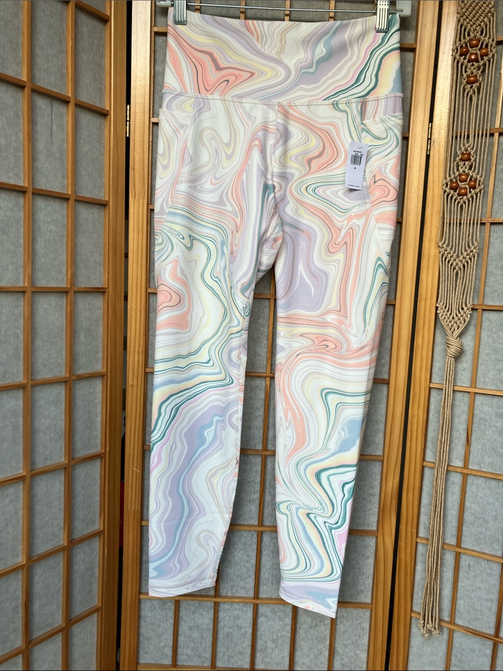 Old Navy M PowerSoft Go Dry High-Rise Leggings 7/8 Ankle Length Pastel Swirls